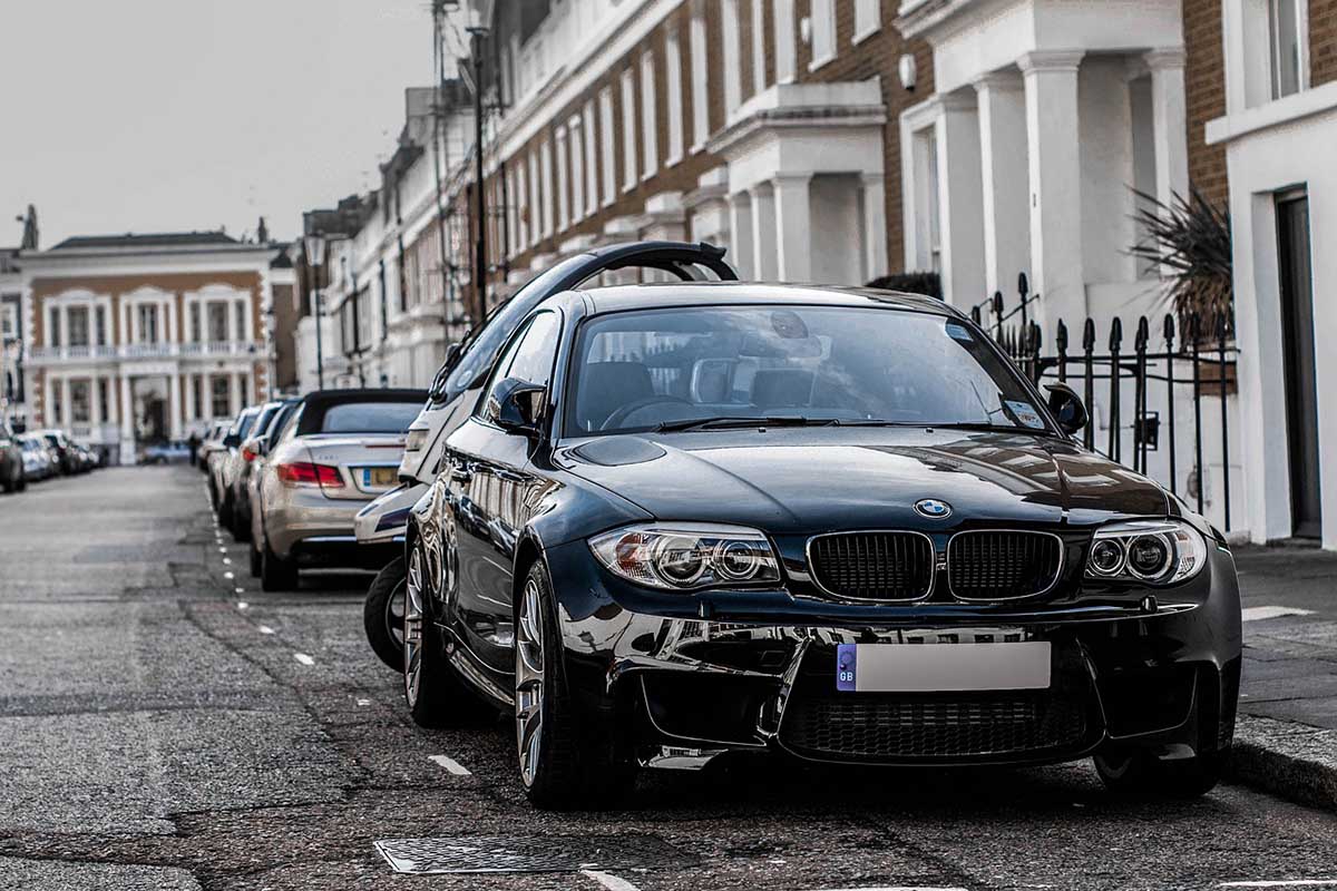 découvrez pourquoi la bmw série 1 pourrait ne pas être le choix idéal pour vous. analyse des problèmes de fiabilité, des coûts d'entretien élevés et des avis clients mitigés qui font de ce modèle une option à éviter.