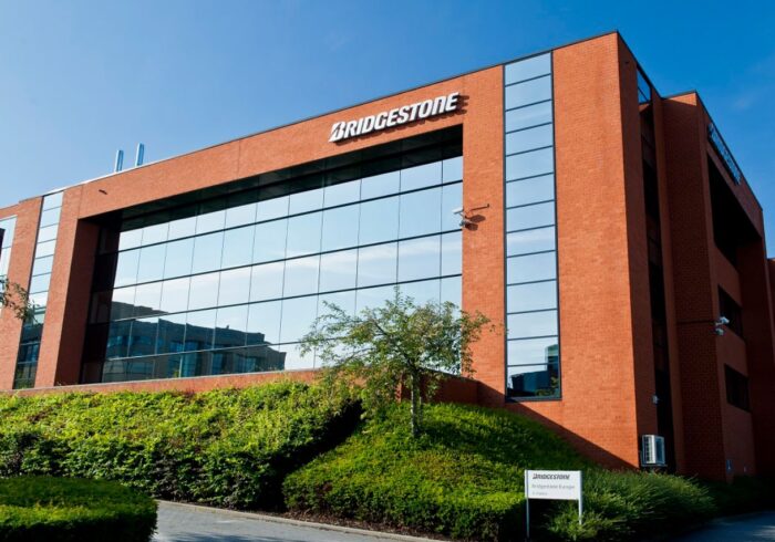 découvrez comment l'acquisition de speedy par bridgestone transforme le paysage des services automobiles en france, offrant un nouveau niveau d'expertise et de qualité aux clients. cette fusion innovante annonce des synergies prometteuses dans le secteur des pneumatiques et de l'entretien automobile.