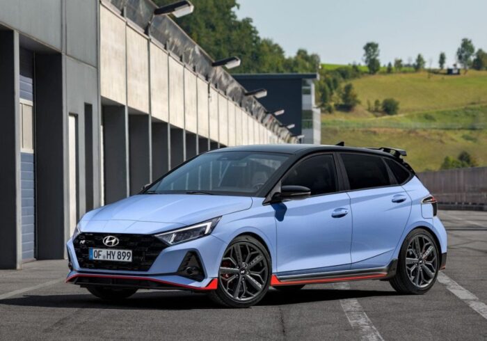 découvrez notre sélection de pneus adaptés à votre hyundai i20 pour garantir sécurité, performance et confort de conduite. profitez d'offres exclusives et d'un service de montage professionnel pour maintenir votre voiture en parfait état.