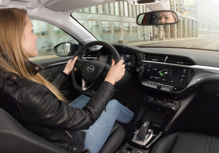 découvrez tout ce qu'il faut savoir sur la durée de vie des véhicules à essence. apprenez les facteurs influençant leur longévité et les conseils pour optimiser la performance de votre voiture.