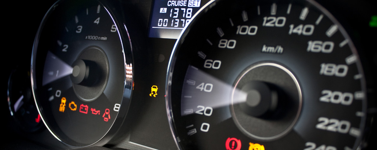 découvrez notre sélection de voyants lumineux auto, essentiels pour garantir votre sécurité sur la route. apprenez à reconnaître leurs significations et à réagir en cas d'alerte. optimisez votre conduite et assurez la performance de votre véhicule grâce à nos conseils pratiques et à notre expertise.