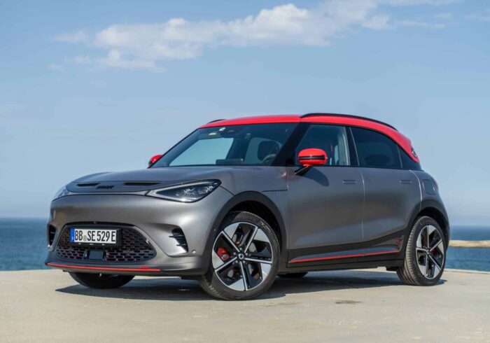découvrez le suv smart #1, alliant innovation et design moderne. avec ses lignes élégantes et ses technologies avancées, ce véhicule révolutionne votre expérience de conduite. explorez des fonctionnalités remarquables et un confort inégalé, le tout dans un package qui redéfinit le concept de suv.