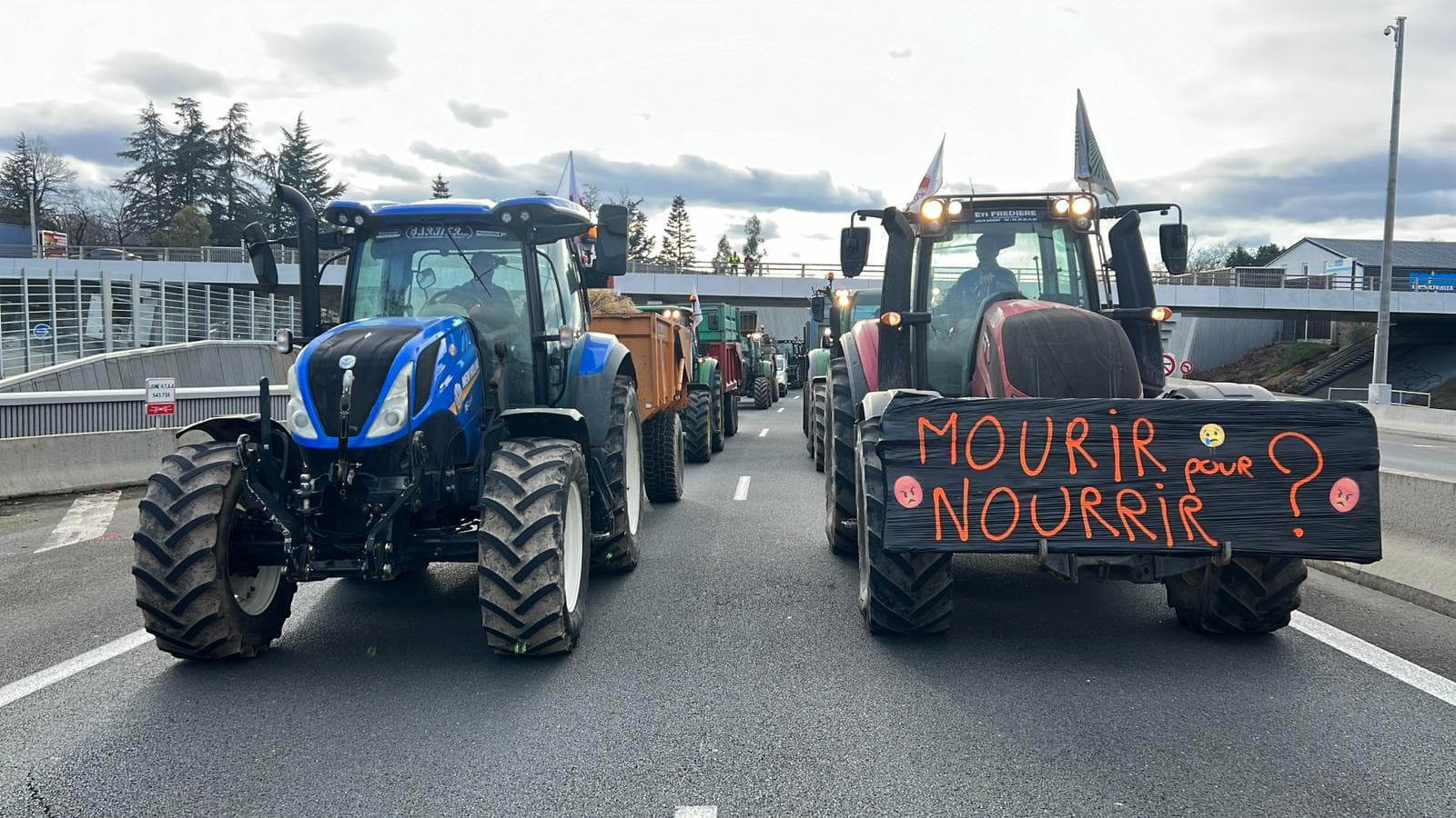 découvrez notre système anti-blocage, une technologie innovante conçue pour améliorer la sécurité de vos trajets en évitant le blocage des roues lors du freinage. profitez d'une conduite plus sûre et maîtrisée grâce à nos solutions avancées.