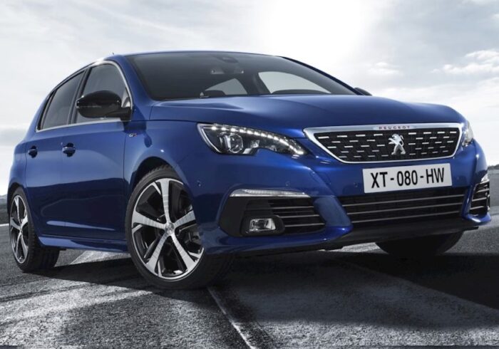 découvrez notre sélection de pneus adaptés à la peugeot 308 iii. offrez à votre voiture le meilleur en matière de performance, de sécurité et de confort sur la route. trouvez les pneus idéaux pour tous vos trajets.