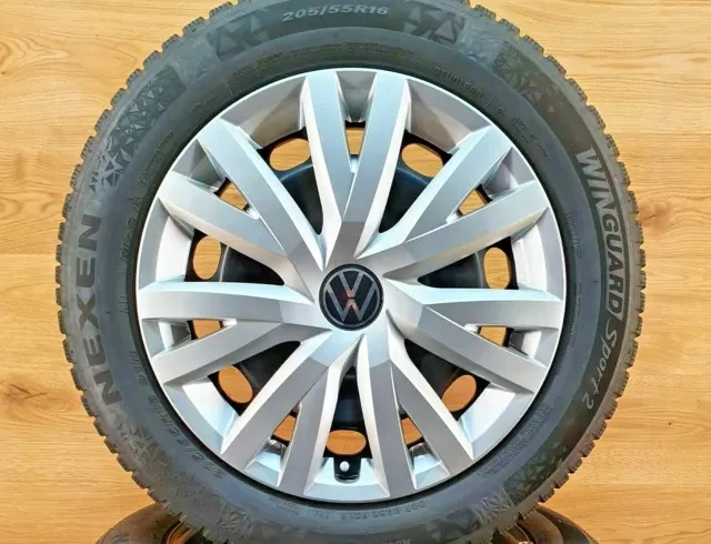 découvrez notre sélection de pneus spécialement conçus pour la vw golf viii. améliorez la performance et la sécurité de votre véhicule avec des pneus adaptés à tous les conditions météorologiques. commandez en ligne et profitez d'une livraison rapide !
