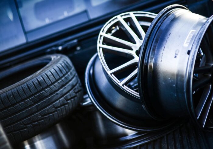 découvrez nos services de remplacement de pneus et jantes, alliant qualité et rapidité. profitez d'un montage professionnel pour garantir votre sécurité sur la route. contactez-nous pour un devis personnalisé!