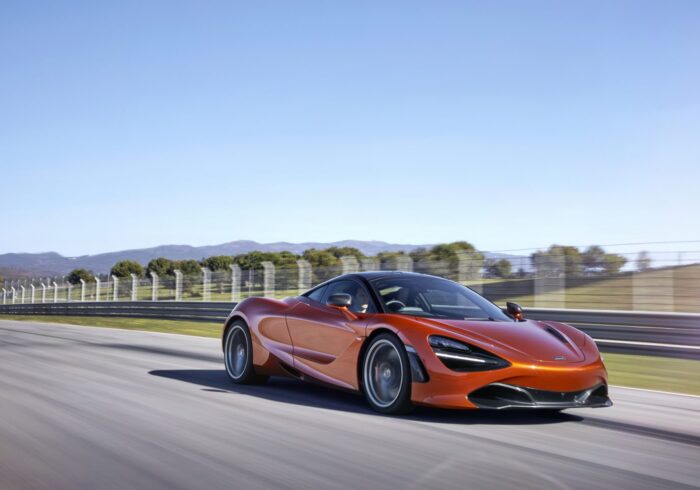 découvrez notre sélection exclusive de voitures, alliant performance, confort et style. que vous recherchiez une citadine, un suv ou une berline, trouvez le véhicule parfait qui répond à vos besoins. explorez notre guide d'achat et profitez de conseils d'experts pour faire le meilleur choix.