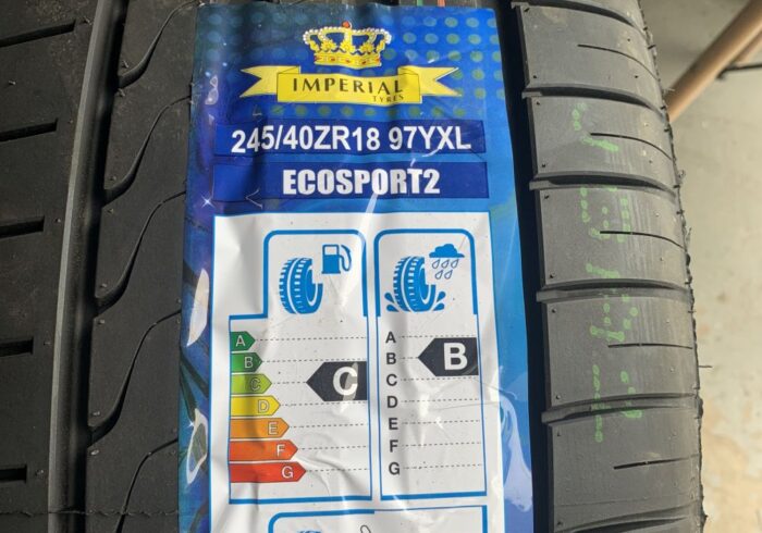 découvrez le pneu imperial ecosport, conçu pour offrir une excellente maniabilité et une adhérence optimale sur route. idéal pour les conducteurs recherchant performance et sécurité, ce pneu allie confort et durabilité. faites le choix de l'imperial ecosport pour des trajets en toute sérénité.