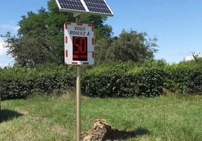 découvrez le radar éducatif de sécurité routière, un outil innovant pour sensibiliser les conducteurs aux dangers de la route. apprenez à respecter le code de la route tout en améliorant la sécurité de tous grâce à des informations précises et pédagogiques.