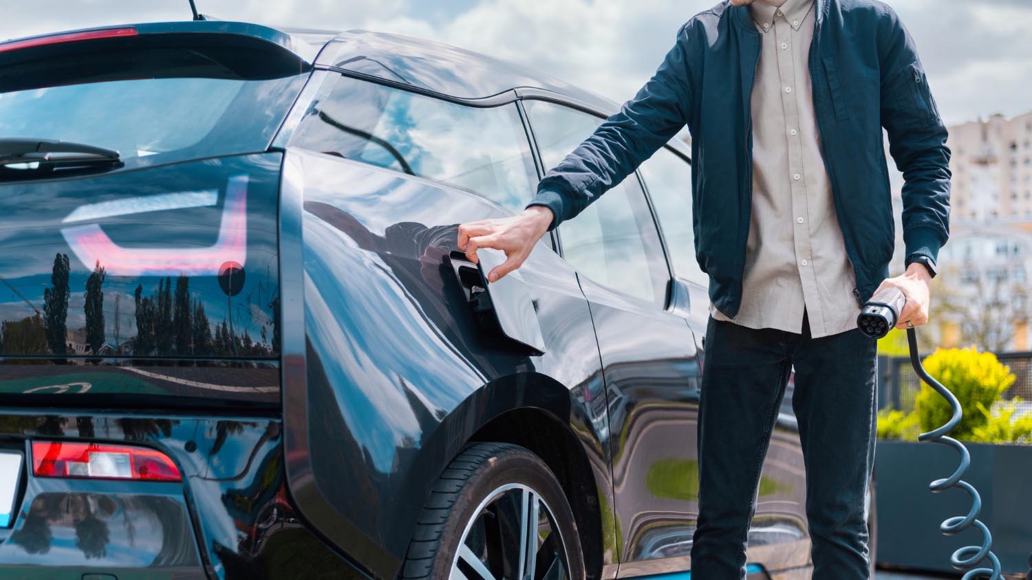 découvrez les nombreux avantages des voitures électriques en 2025 : une mobilité plus durable, des économies sur les coûts de carburant, des incitations gouvernementales et une réduction de l'empreinte carbone. informez-vous sur l'avenir de l'automobile et faites un choix éclairé pour la planète.