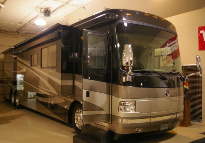 découvrez notre sélection de camping-cars pas cher qui allient qualité et économies. profitez de vos escapades en toute liberté sans vous ruiner, avec des offres adaptées à tous les budgets.