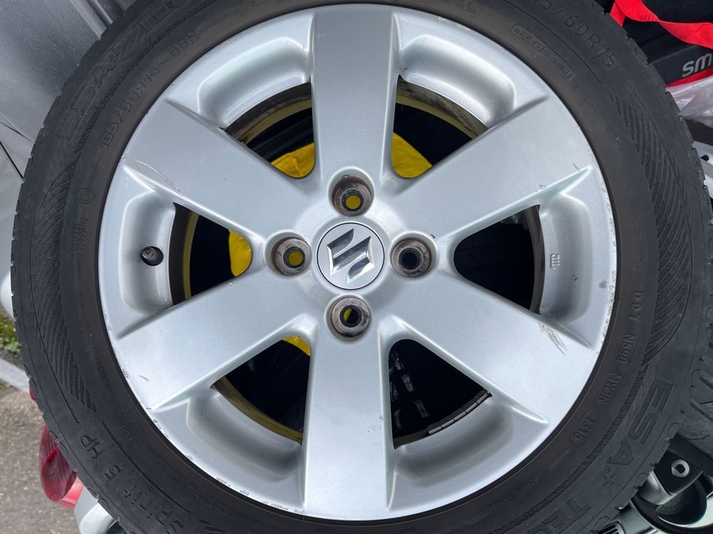 découvrez notre sélection de pneus adaptés à la suzuki swift, alliant performance, sécurité et confort. trouvez les meilleurs pneus pour optimiser votre expérience de conduite et assurer une adhérence parfaite sur la route.