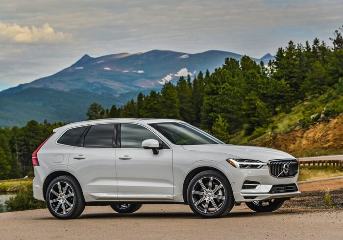 découvrez notre sélection de pneus spécialement conçus pour le volvo xc60. offrez à votre véhicule un confort de conduite optimal et une sécurité renforcée grâce à des pneus adaptés à tous types de conditions. explorez nos options et trouvez le pneu idéal pour votre volvo xc60.