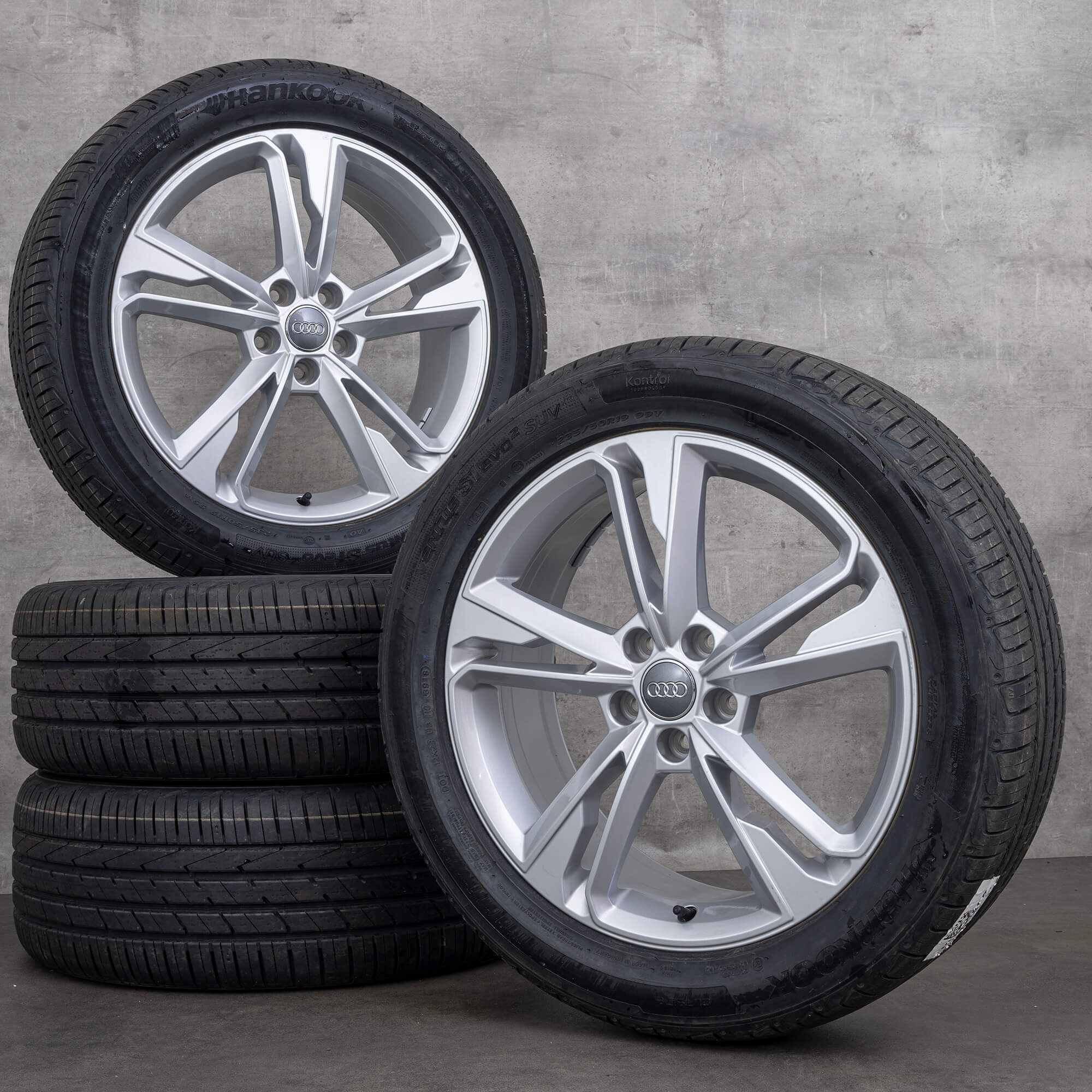découvrez notre sélection de pneus adaptés à votre audi q3, alliant performance, sécurité et confort. profitez d'offres exclusives et d'une expertise dédiée pour optimiser votre expérience de conduite.