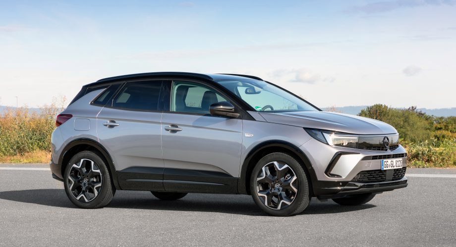 découvrez les pneus optimaux pour votre opel grandland, conçus pour améliorer la performance, la sécurité et le confort de conduite. choisissez parmi une sélection de marques de confiance pour garantir une expérience de conduite optimale et adaptée à toutes les conditions routières.