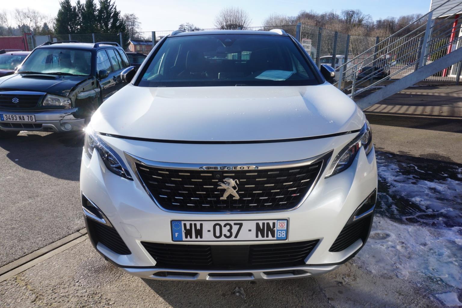 découvrez notre sélection de pneus adaptés au peugeot 3008 ii, offrant sécurité, performance et confort. choisissez parmi une gamme de marques reconnues pour garantir une conduite optimale, quelles que soient les conditions météorologiques.