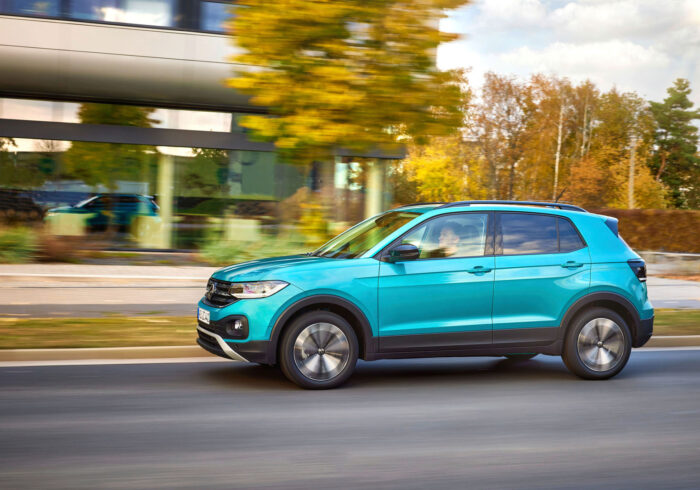 découvrez les pneus optimaux pour votre volkswagen t-cross, alliant sécurité, performance et confort sur la route. choisissez le meilleur pour une conduite optimale en toutes saisons.