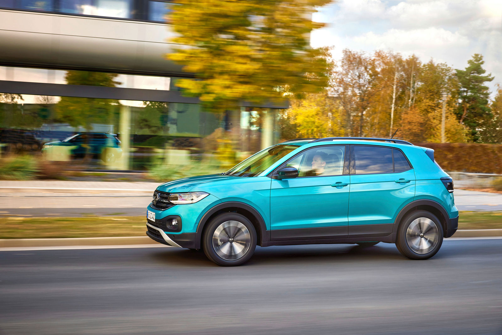 découvrez les pneus optimaux pour votre volkswagen t-cross, alliant sécurité, performance et confort sur la route. choisissez le meilleur pour une conduite optimale en toutes saisons.