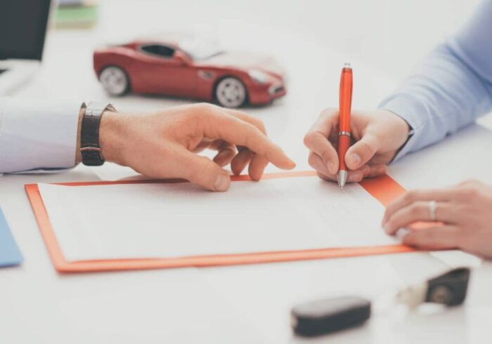 découvrez comment changer facilement votre contrat d'assurance auto pour bénéficier de meilleures garanties et tarifs adaptés à vos besoins. suivez nos conseils pratiques pour une transition en toute sérénité.