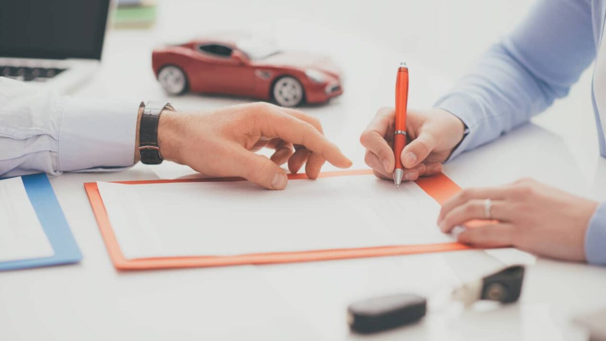 découvrez comment changer facilement votre contrat d'assurance auto pour bénéficier de meilleures garanties et tarifs adaptés à vos besoins. suivez nos conseils pratiques pour une transition en toute sérénité.