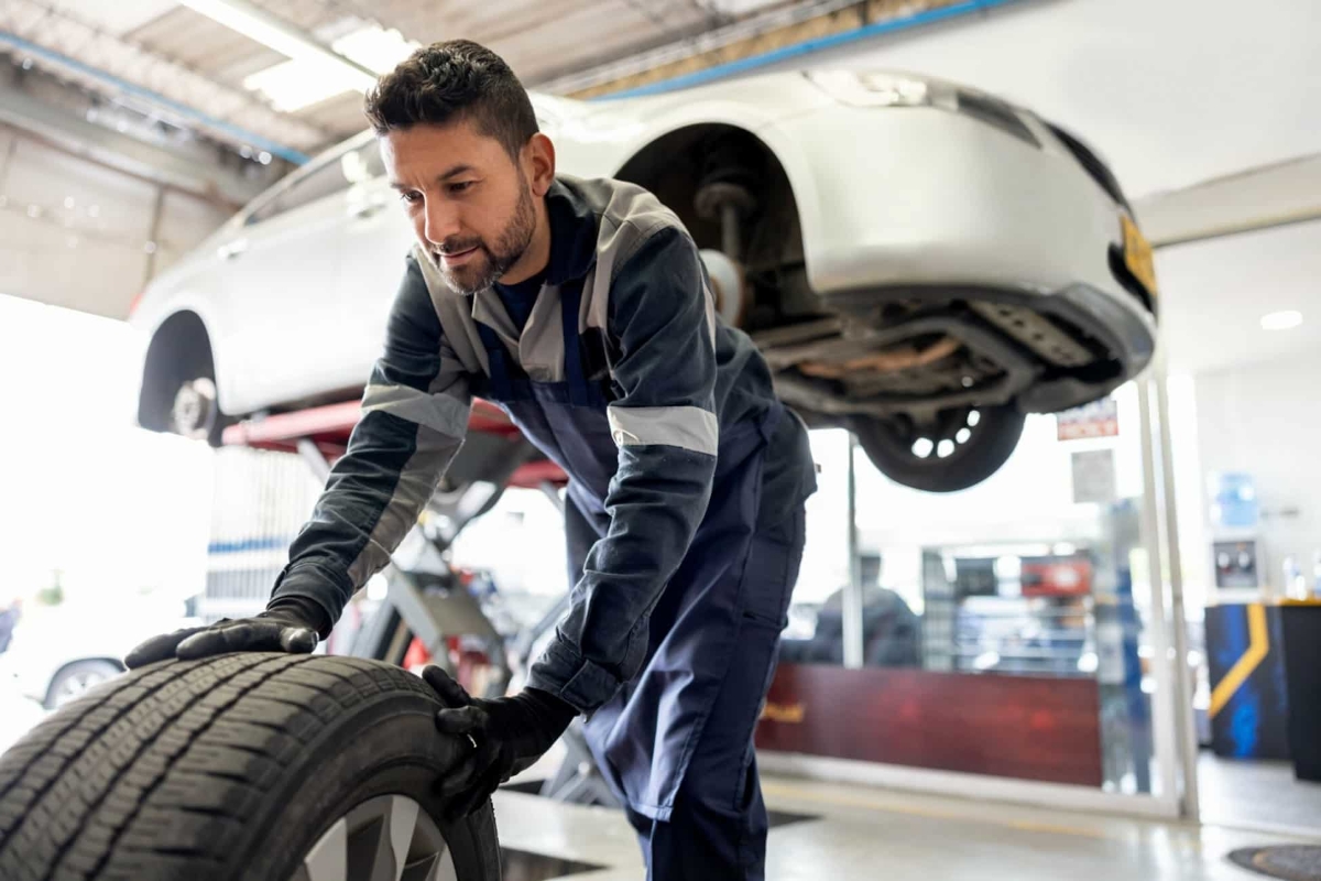 découvrez nos services professionnels de réparation et de remplacement de pneus. assurez la sécurité de votre véhicule et optimisez ses performances avec nos experts qualifiés. profitez de conseils personnalisés et d'une garantie de qualité sur tous nos travaux.