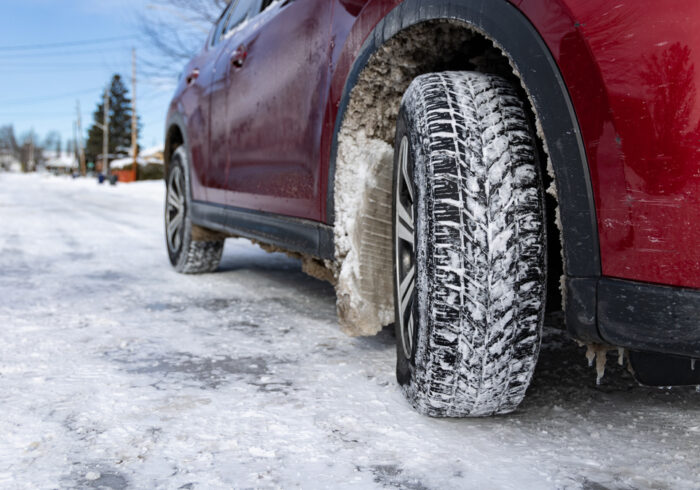 découvrez tout ce qu'il faut savoir sur les obligations liées aux pneus neige en france. informez-vous sur les réglementations, les dates d'installation et les avantages de rouler en toute sécurité pendant l'hiver.