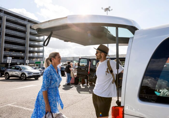 louez une voiture pour vos vacances et explorez des destinations de rêve à votre rythme. profitez de tarifs compétitifs, d'un large choix de véhicules et d'un service exceptionnel pour un séjour inoubliable.