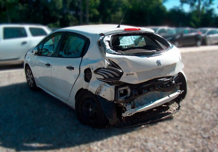 découvrez tout sur l'étrave de voiture, un élément crucial pour la performance et l'esthétique de votre véhicule. apprenez comment l'étrave influence la aérodynamique, son rôle dans la sécurité et les différents types disponibles sur le marché.