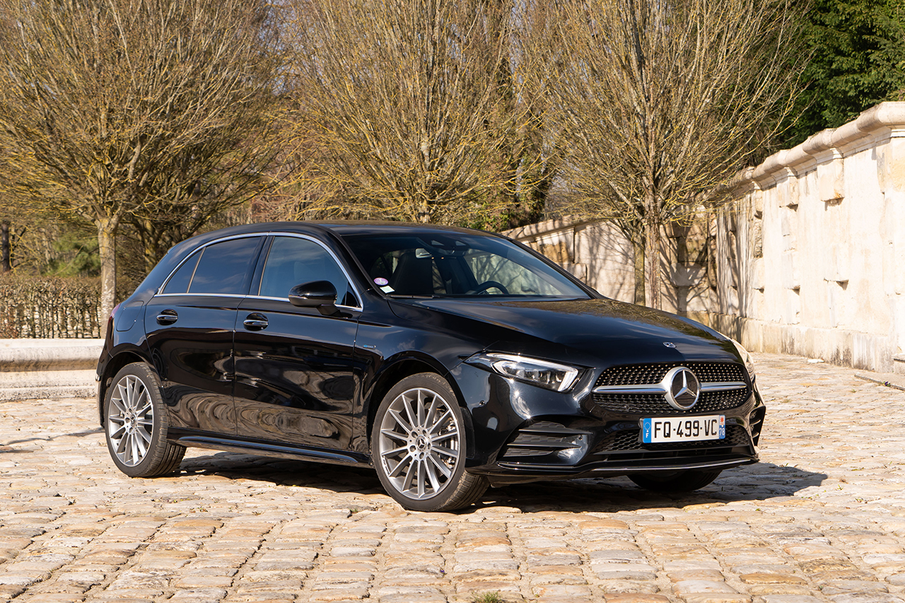 découvrez notre sélection de pneus performance spécialement conçus pour la mercedes classe a. améliorez la tenue de route, le confort et la sécurité de votre véhicule avec des options adaptées à tous les types de conduite. faites le choix de la qualité et de l'adhérence pour une expérience de conduite inégalée.