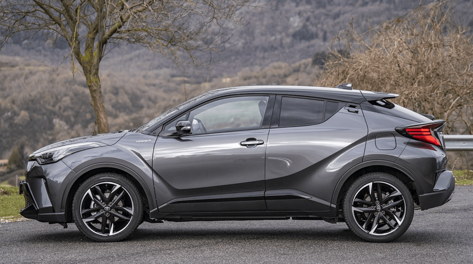 découvrez notre sélection de pneus adaptés au toyota c-hr, alliant performance, sécurité et confort. trouvez le modèle idéal pour optimiser la conduite de votre suv, que ce soit en ville ou sur route.