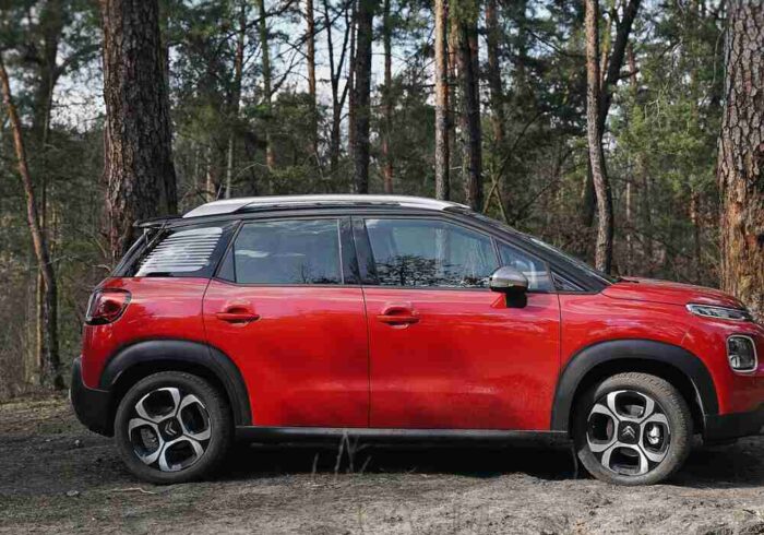 découvrez notre sélection de pneus spécialement conçus pour la citroën c3 aircross. profitez d'une adhérence optimale, d'un confort de conduite et d'une sécurité renforcée sur toutes les routes. trouvez le pneu idéal pour votre véhicule et roulez en toute confiance.