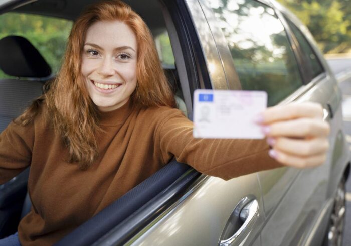 participez à un stage de récupération de points pour améliorer votre sécurité routière. apprenez à mieux conduire et récupérez jusqu'à 4 points sur votre permis de conduire, le tout dans une ambiance conviviale et professionnelle.