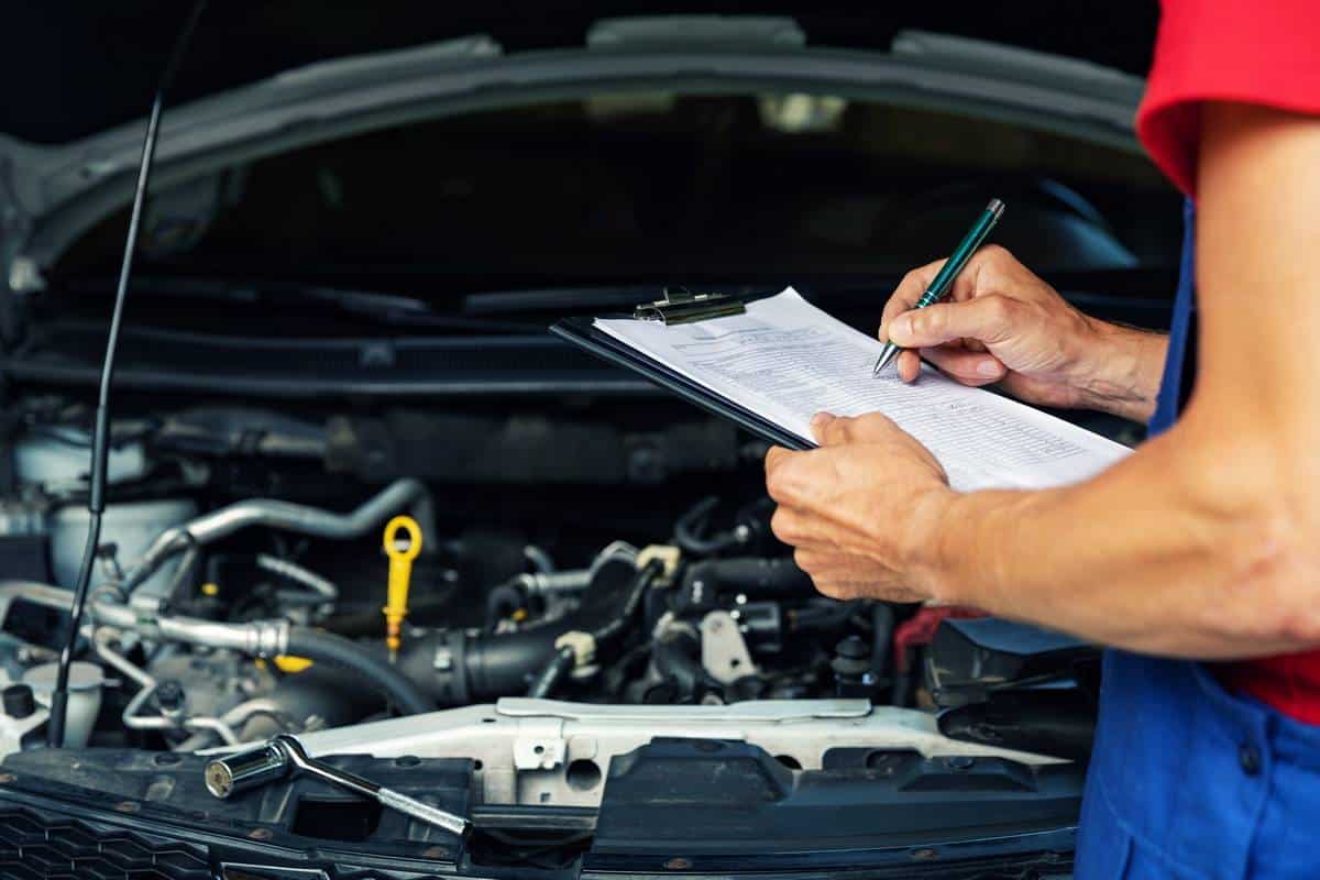 découvrez tout ce qu'il faut savoir sur la contre-visite du contrôle technique : procédures, conseils pratiques et obligations, afin de garantir la conformité et la sécurité de votre véhicule.