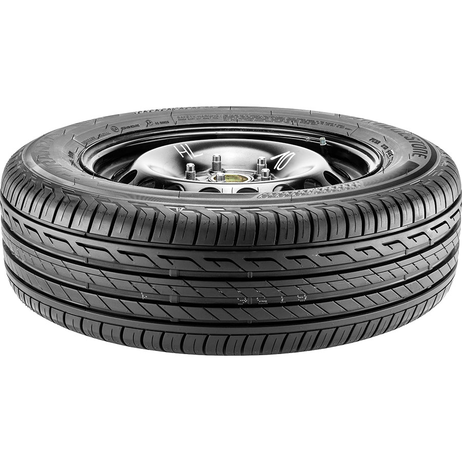 découvrez le turanza t001, le pneu alliant confort exceptionnel et polyvalence pour une expérience de conduite inégalée. idéal pour toutes les routes, il vous offre une adhérence optimale et une réduction du bruit pour des trajets sereins et agréables.