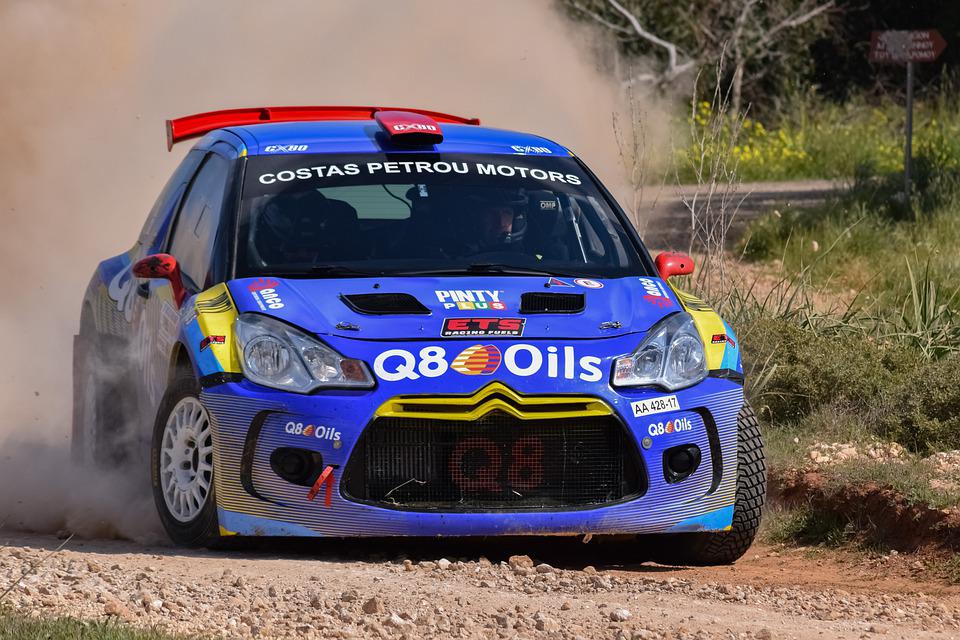 découvrez l'adrénaline du pilotage automobile avec notre stage unique ! apprenez auprès de professionnels et améliorerez vos compétences au volant sur des circuits reconnus. réservez dès maintenant votre expérience inoubliable !