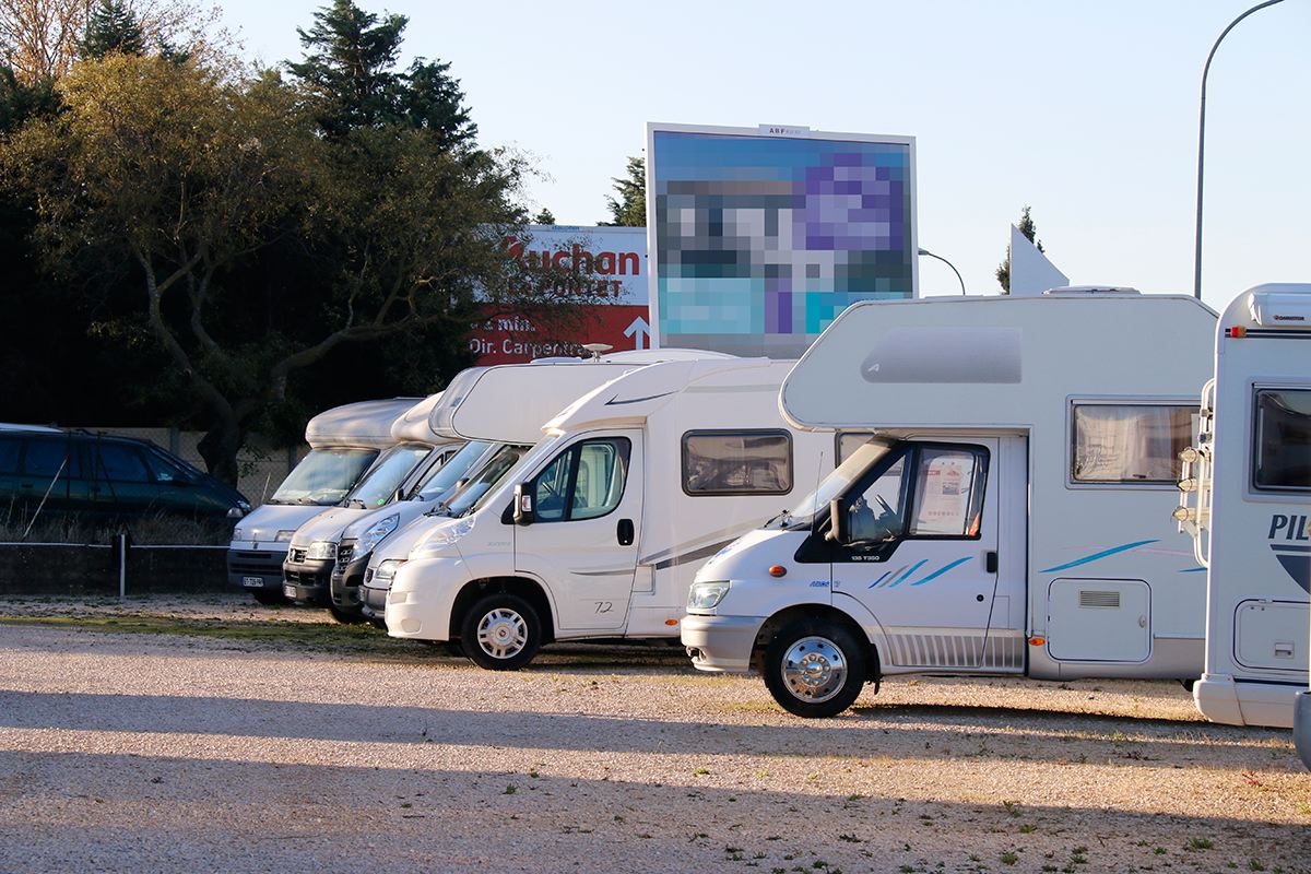 découvrez nos offres exceptionnelles pour l'achat de camping-cars. profitez de conseils d'experts, de modèles variés et d'un service personnalisé pour trouver le camping-car qui correspond à vos besoins et vos envies d'évasion.