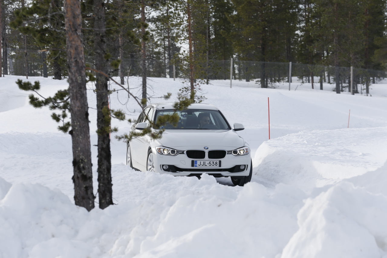 découvrez notre analyse approfondie du goodyear ultragrip 9, un pneu conçu pour offrir une performance optimale en hiver. nous examinons ses caractéristiques, avantages et performances sur route enneigée et verglacée, afin de vous aider à choisir le meilleur équipement pour votre sécurité et confort de conduite.