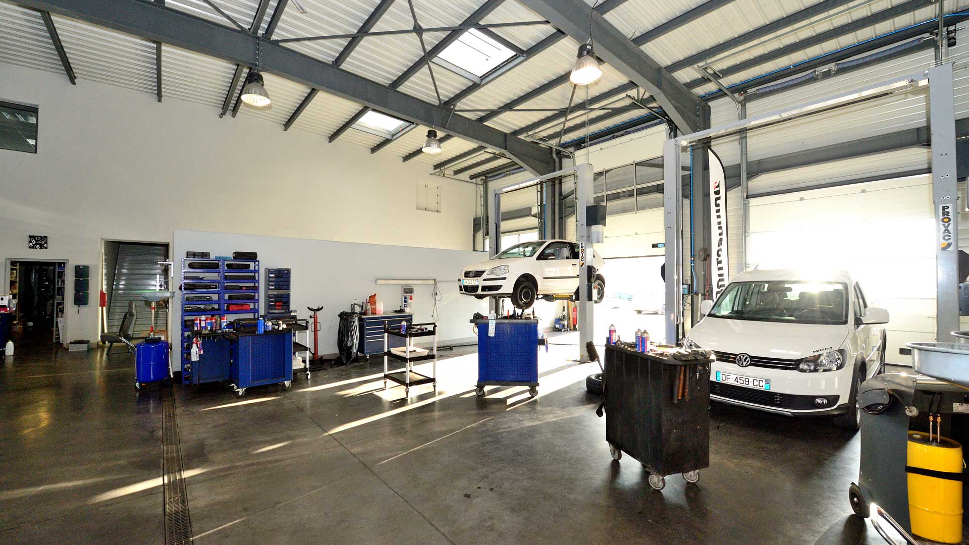 découvrez notre annuaire en ligne automobile, votre guide ultime pour trouver des professionnels de l'automobile près de chez vous. que vous recherchiez des garages, des vendeurs de voitures ou des services spécialisés, notre plateforme facilite vos recherches et vous aide à prendre des décisions éclairées pour tous vos besoins automobiles.