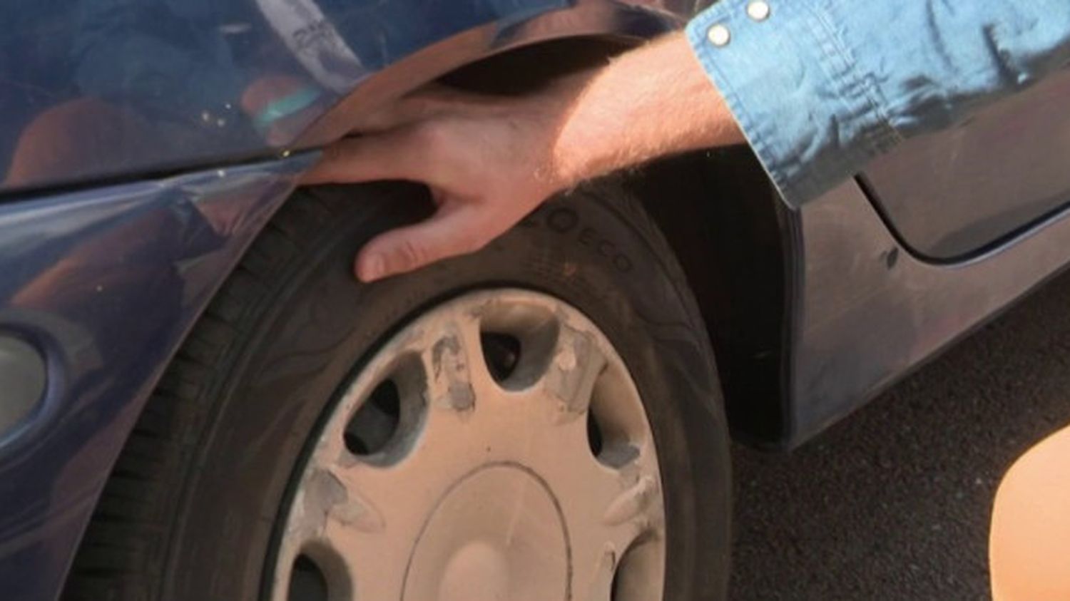 découvrez les arnaques automobiles courantes et apprenez à les éviter. protégez-vous en vous informant sur les fraudes liées à l'achat, à la vente et à la location de véhicules. restez vigilant et faites des choix éclairés grâce à nos conseils pratiques.