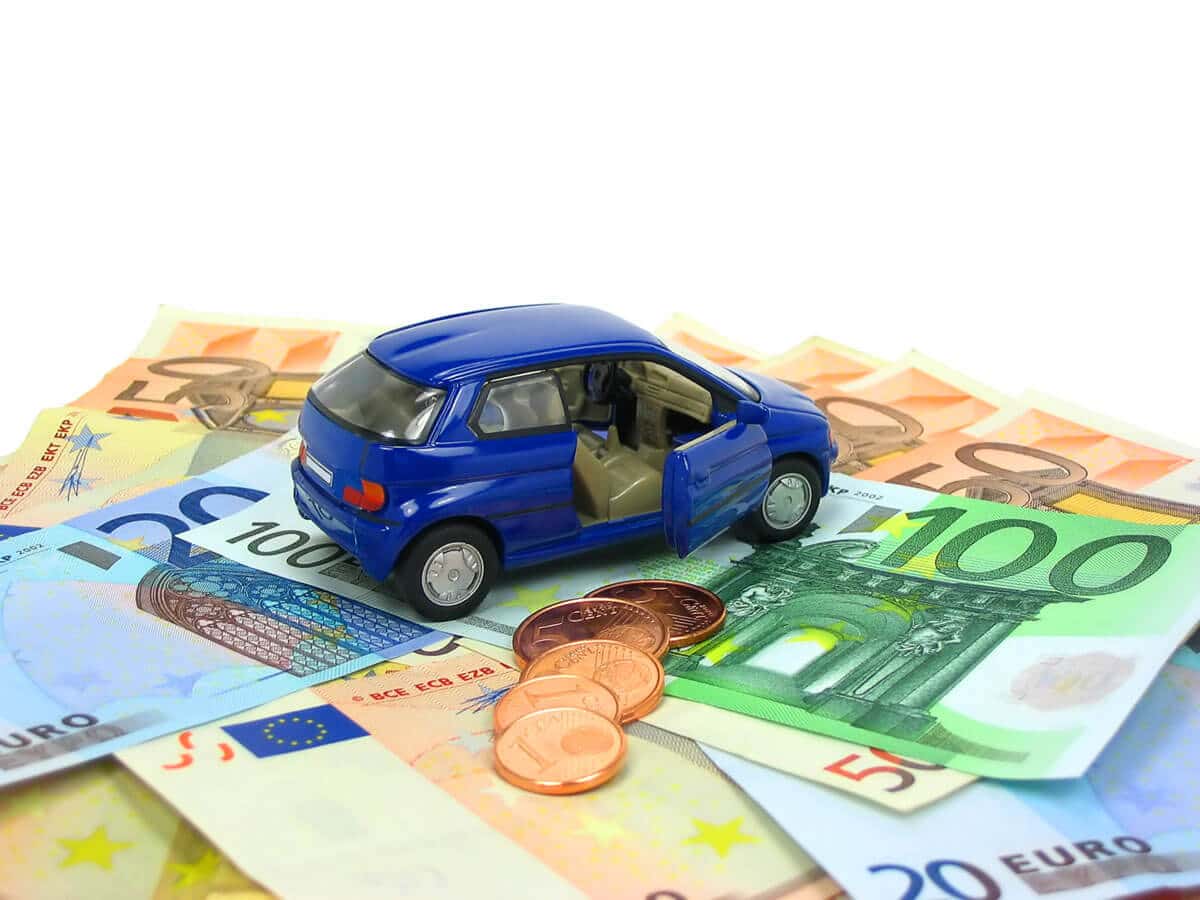 découvrez nos solutions d'assurances auto spécialement conçues pour les jeunes conducteurs. protégez votre véhicule tout en bénéficiant de tarifs avantageux et d'options adaptées à vos besoins. comparez et choisissez la meilleure offre pour rouler en toute sérénité !