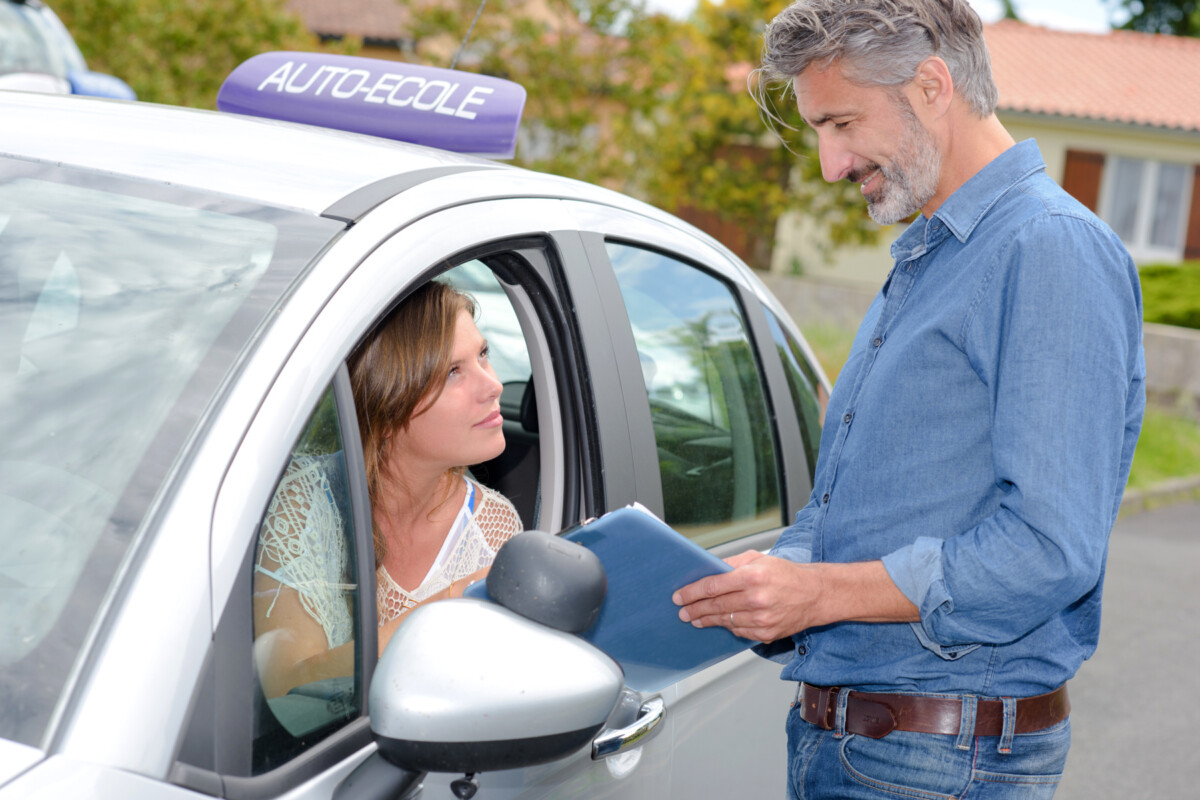 découvrez des astuces incontournables pour réussir votre examen du permis de conduire. optimisez vos révisions, apprenez à gérer le stress et familiarisez-vous avec les questions pièges pour obtenir votre permis en toute confiance.