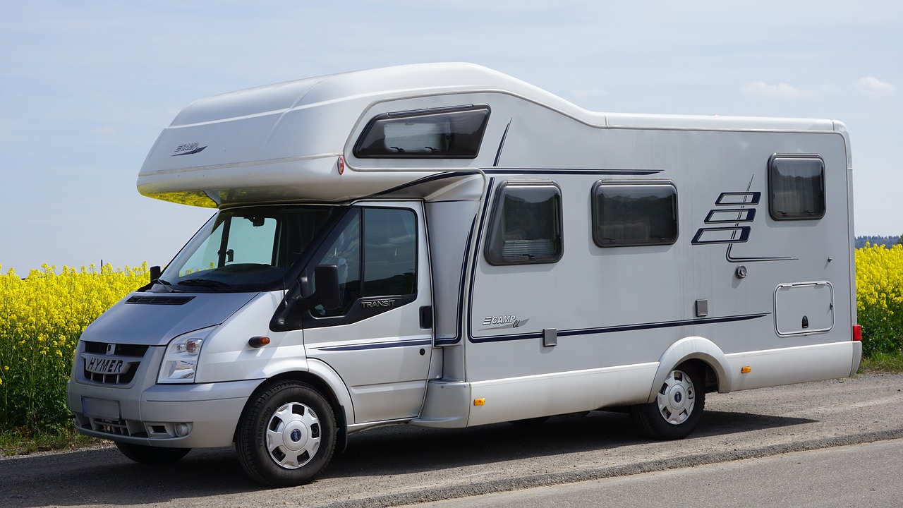 découvrez les nombreux avantages d'opter pour un camping-car neuf : confort moderne, économies à long terme, liberté de voyager à votre rythme et équipements personnalisés. explorez les routes tout en bénéficiant des dernières innovations en matière de sécurité et de pilote assisté.