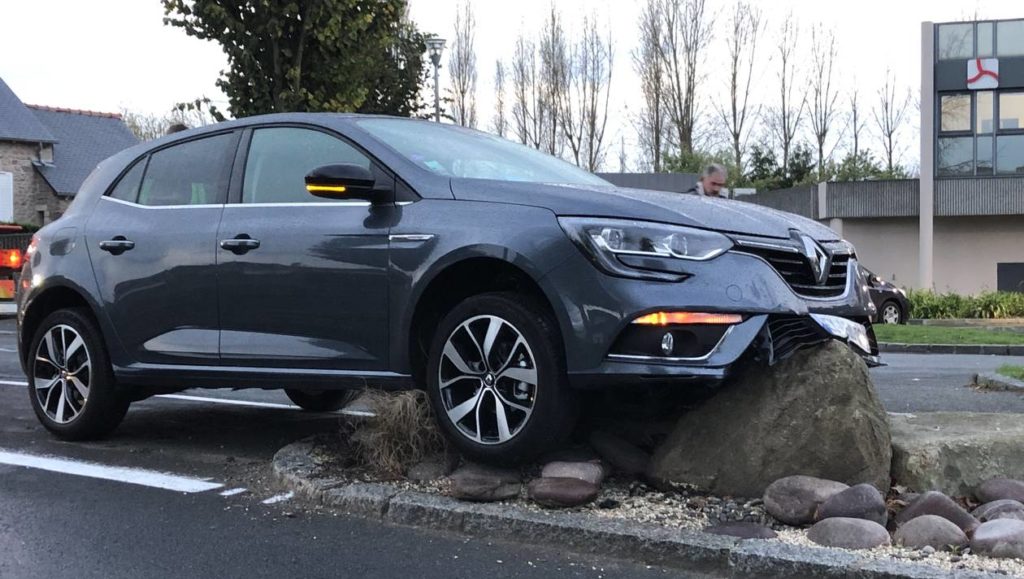 découvrez comment choisir la meilleure assurance voiture adaptée à vos besoins. comparez les offres, comprenez les garanties et économisez sur votre prime d'assurance. protégez votre véhicule en toute sérénité.