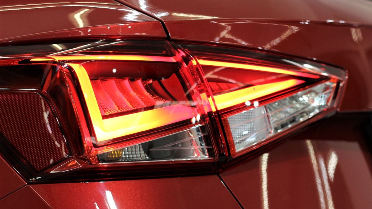 découvrez notre sélection de clignotants pour véhicules, alliant sécurité et design. trouvez le modèle parfait pour améliorer la visibilité de votre voiture tout en personnalisant votre style. garantie de qualité et performance optimale.