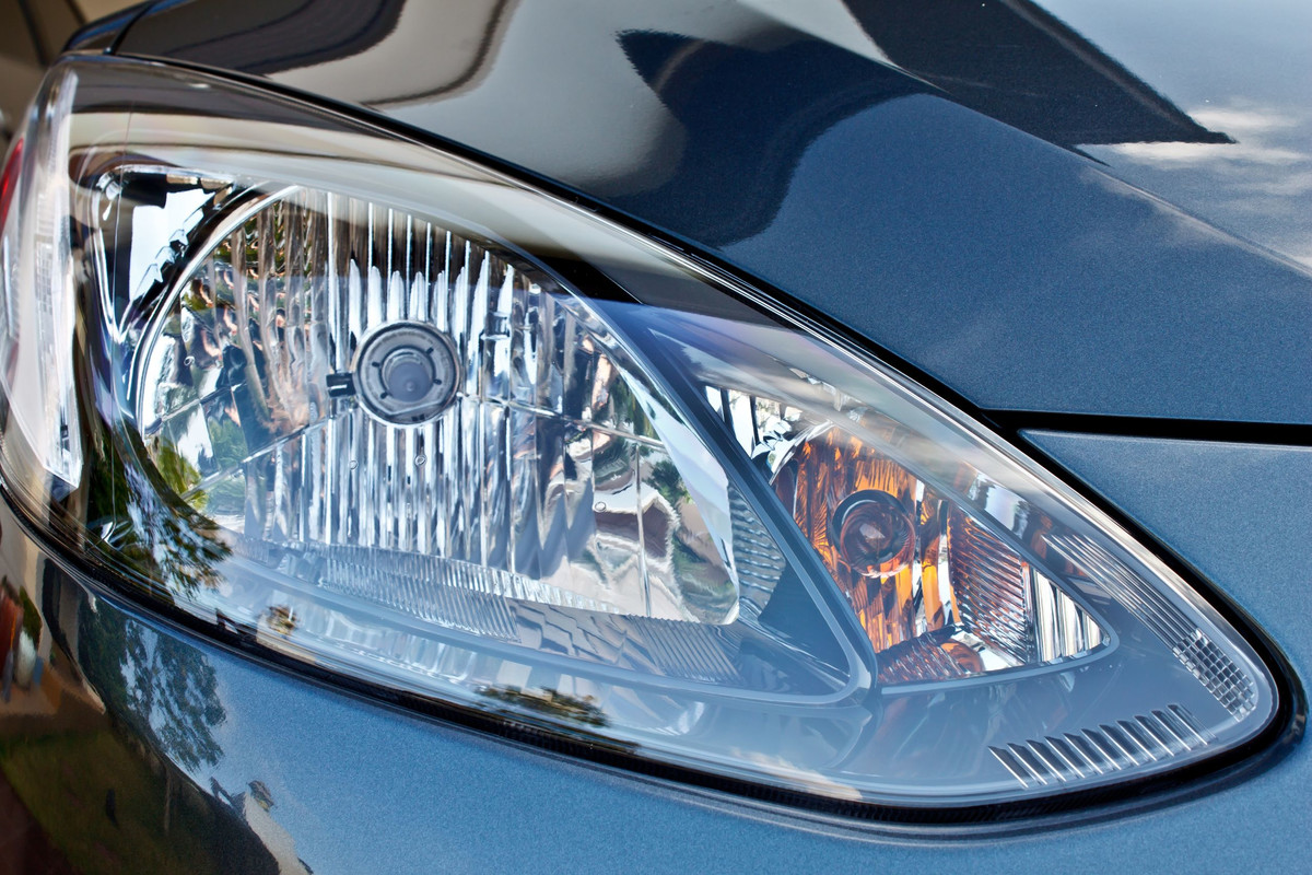 découvrez notre guide complet sur les clignotants pour véhicules : importance, types, conseils d'installation et maintenance. assurez votre sécurité sur la route en choisissant les meilleurs clignotants pour votre voiture.