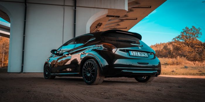 découvrez tout ce qu'il faut savoir sur le code de diagnostic p1351 pour les véhicules peugeot. apprenez les causes, les symptômes et les solutions pour résoudre ce problème et garantir le bon fonctionnement de votre voiture.
