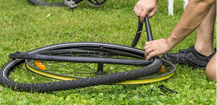 découvrez notre guide complet sur le collage des pneus tubeless. apprenez les étapes essentielles pour une réparation efficace et durable, ainsi que des conseils pour entretenir vos pneus et maximiser leur performance.