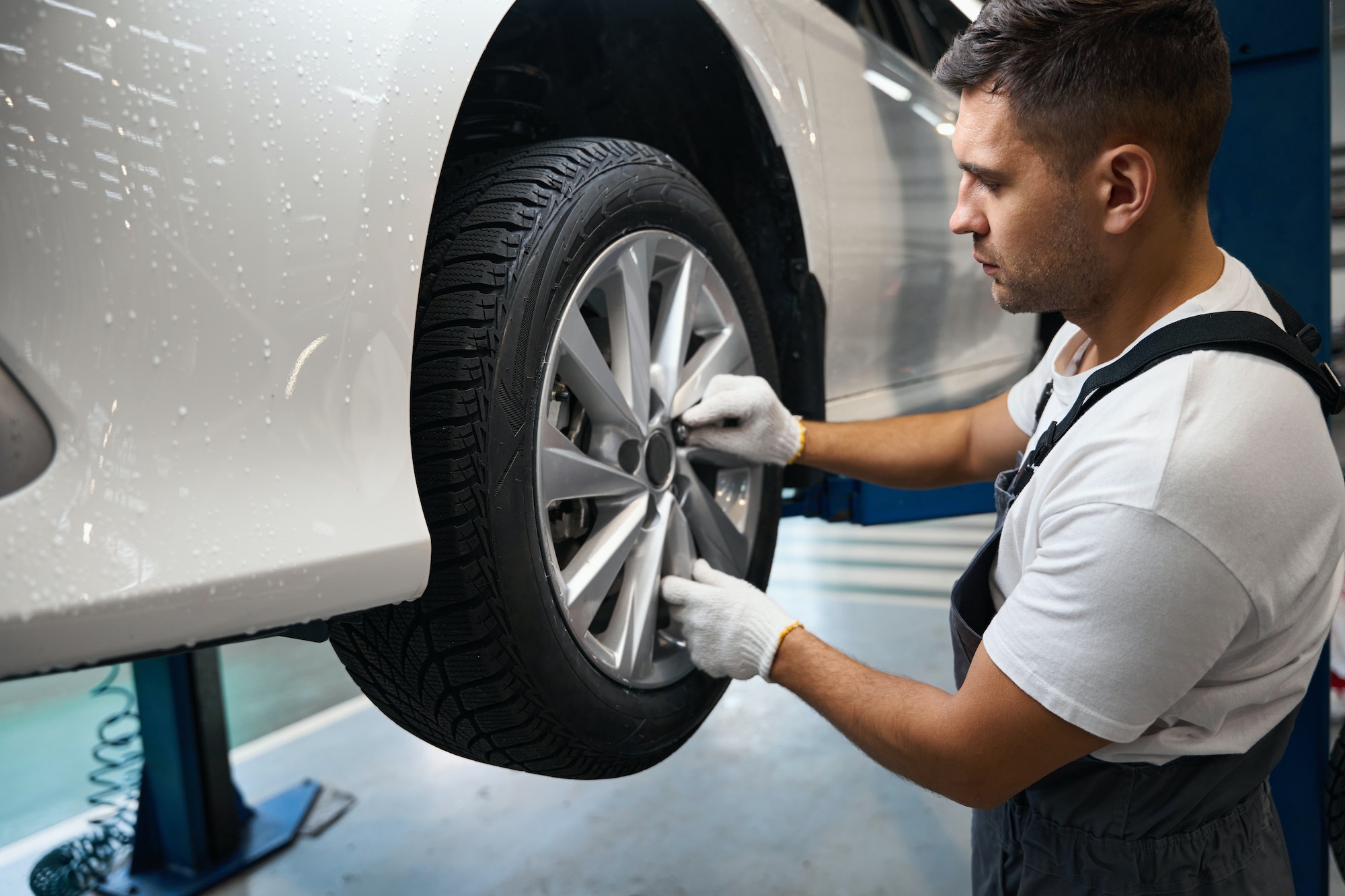 découvrez notre service d'échange de pneus essentiel pour assurer votre sécurité sur la route. profitez d'une assistance professionnelle et de conseils avisés pour choisir les pneus adaptés à votre véhicule. prenez rendez-vous dès maintenant !