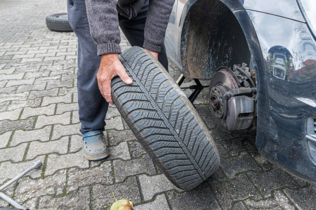 optimisez la sécurité de votre véhicule avec notre service d'échange de pneus essentiel. profitez d'une expertise professionnelle, d'un large choix de pneus adaptés à tous les types de véhicules et d'un service rapide pour rouler en toute confiance.