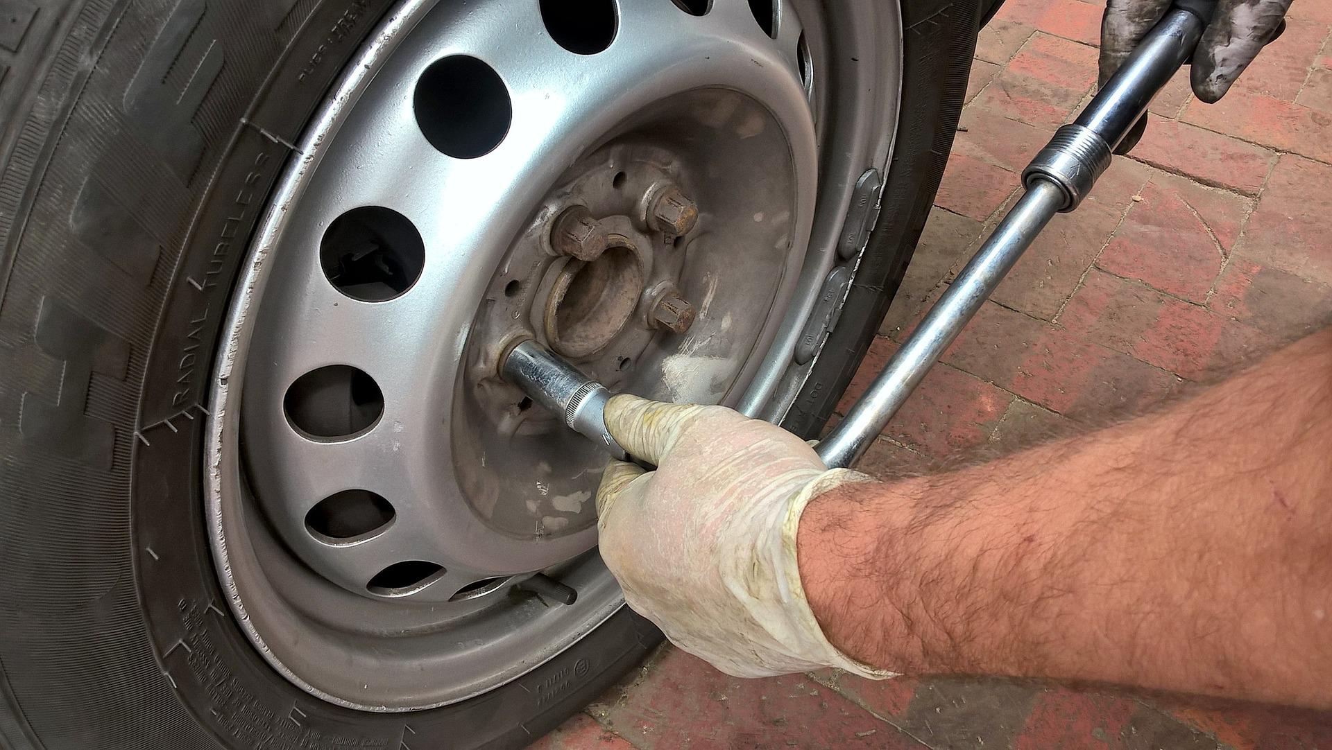 découvrez notre service d'emplacement et de montage de pneus de haute qualité. que vous soyez à la recherche de nouveaux pneus ou que vous ayez besoin d'un changement, notre équipe d'experts est là pour vous conseiller et garantir votre sécurité sur la route.